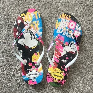 Minnie Mouse Havaianas Colorful Graphic Flip Flops size 7/8